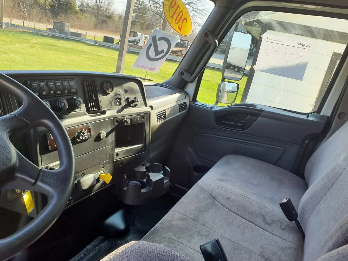 2019 International MV - image 7