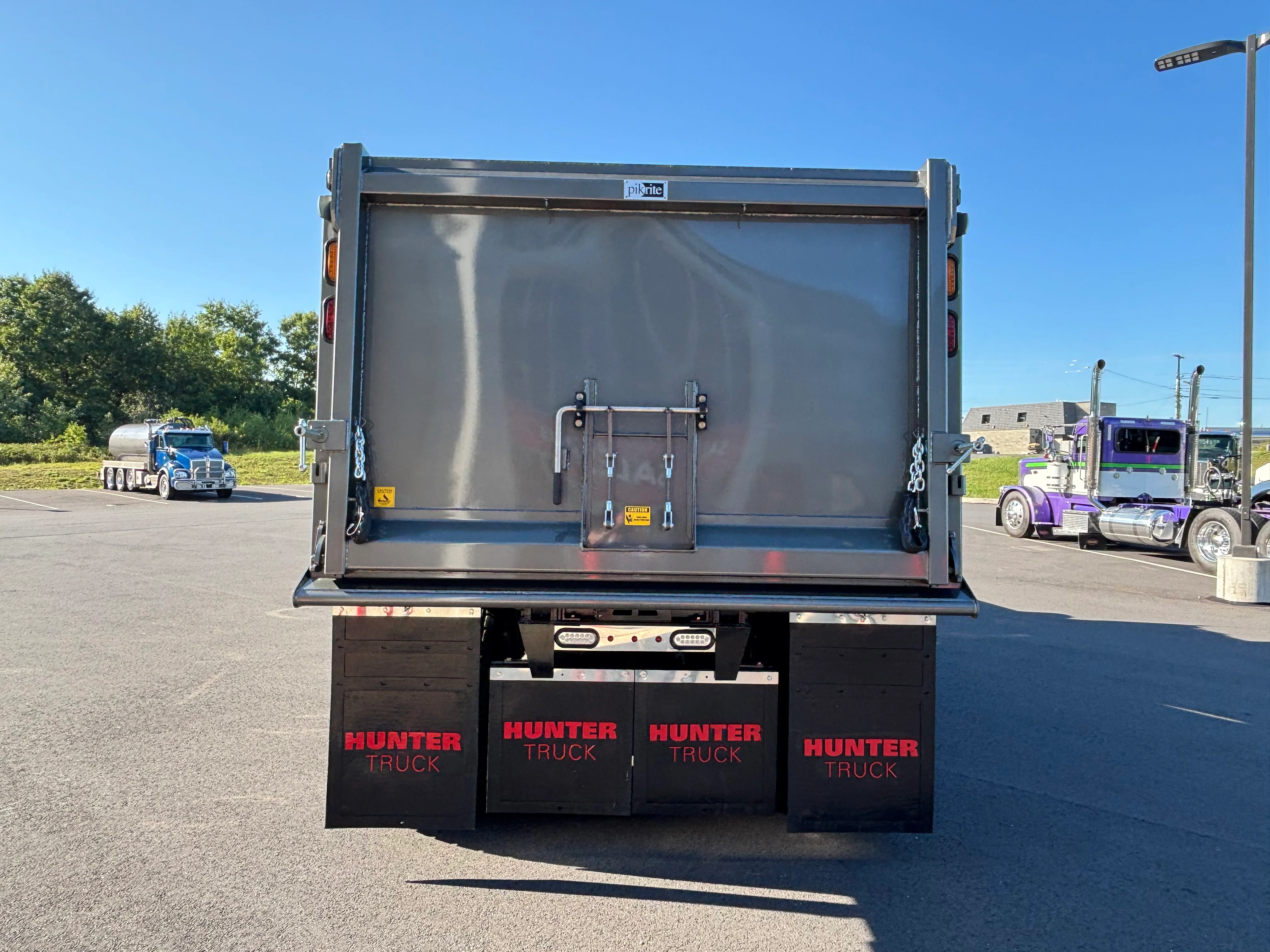 2027 Peterbilt 589 in Scranton, PA — photo 4