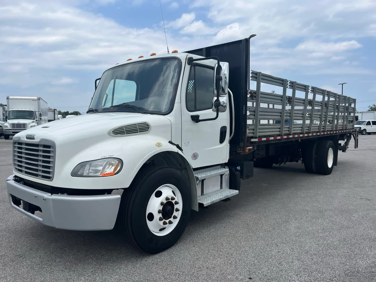 2019 Freightliner M2 106