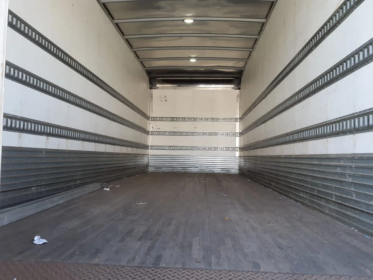 2017 Freightliner M2 106 - image 8