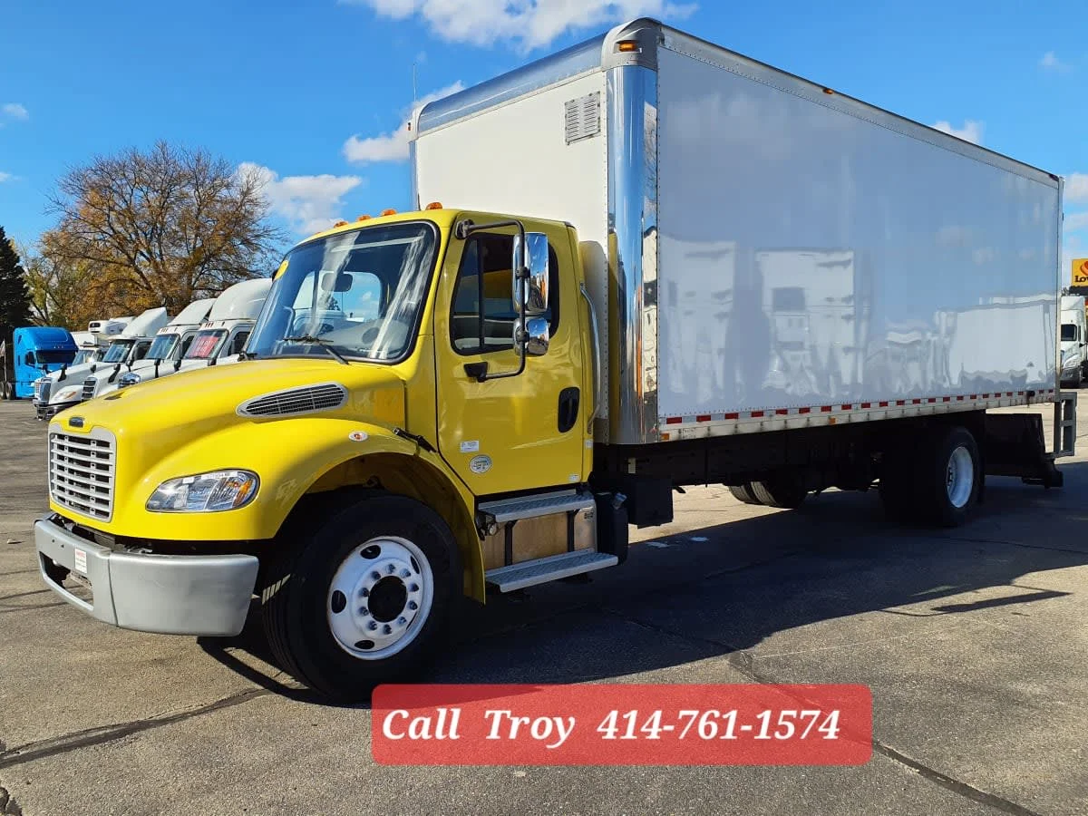 2017 Freightliner M2 106 in Oak Creek, WI