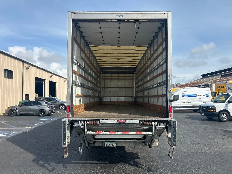 2022 International MV - image 8