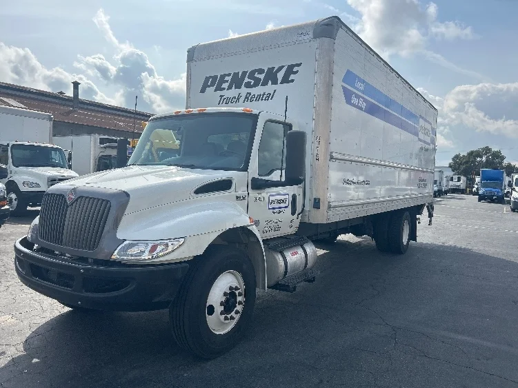 2022 International MV - image 3