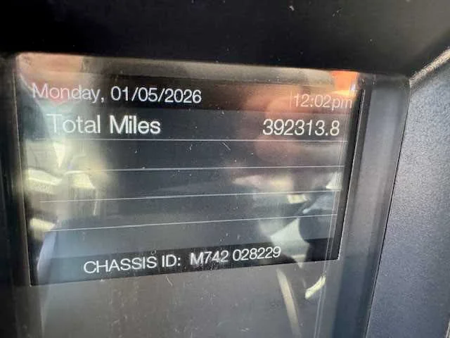 2023 Mack Anthem - image 11