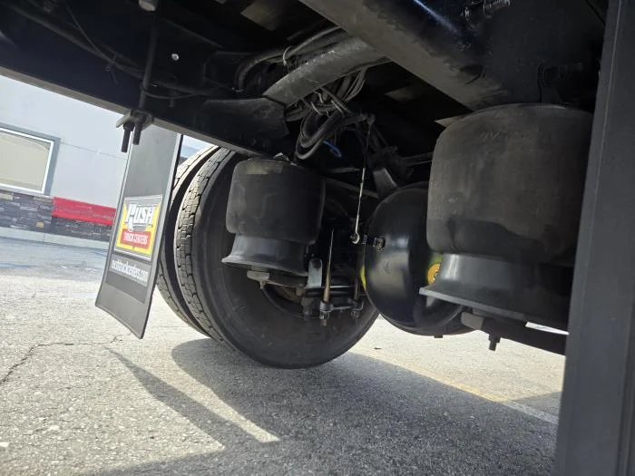 2019 Freightliner M2 106 — photo 10