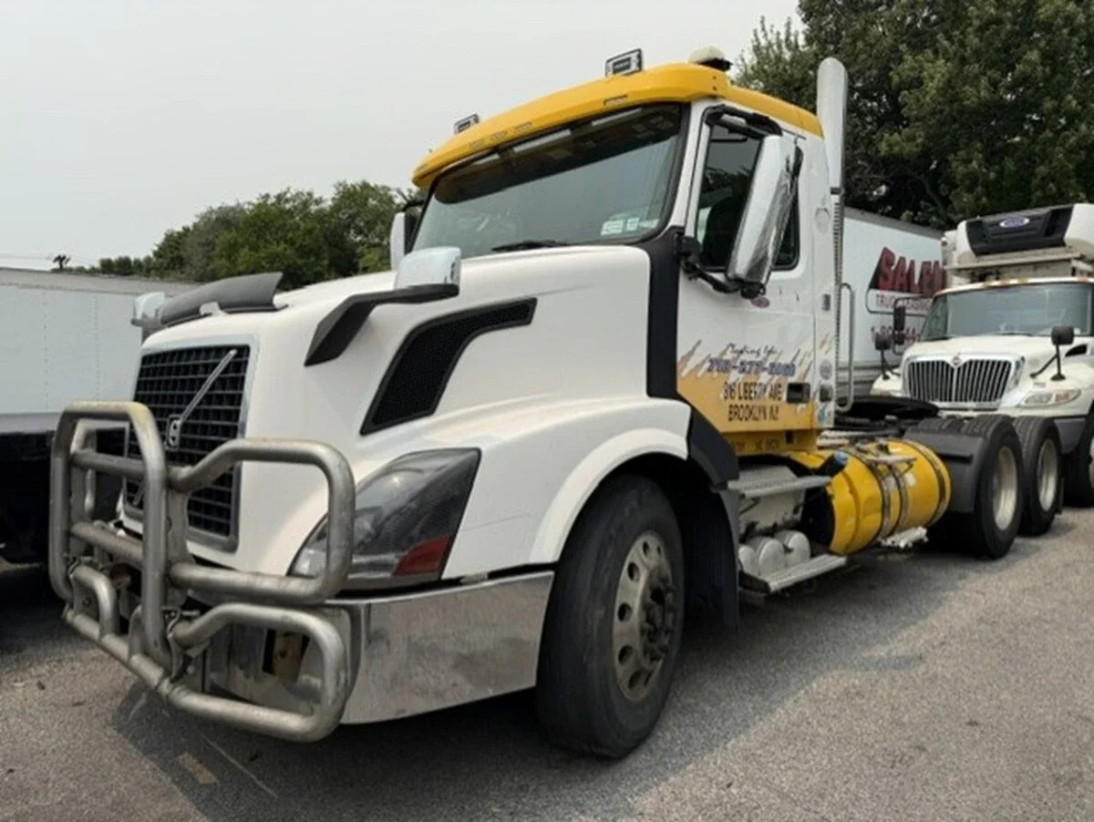 2015 Volvo VNL 860