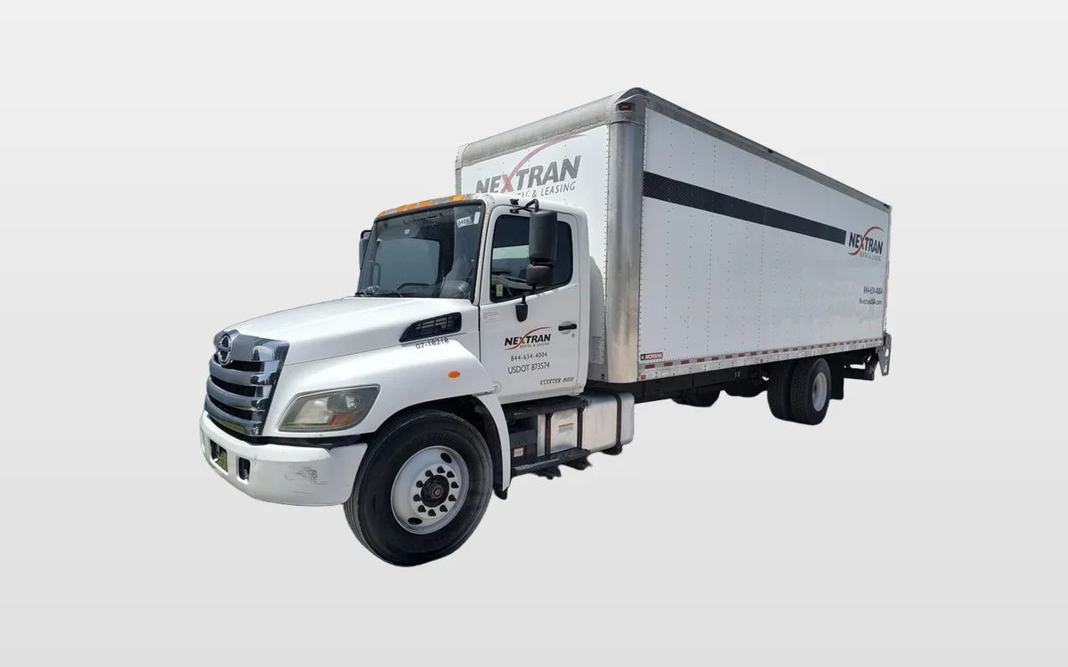 2018 Hino 268 - image 1