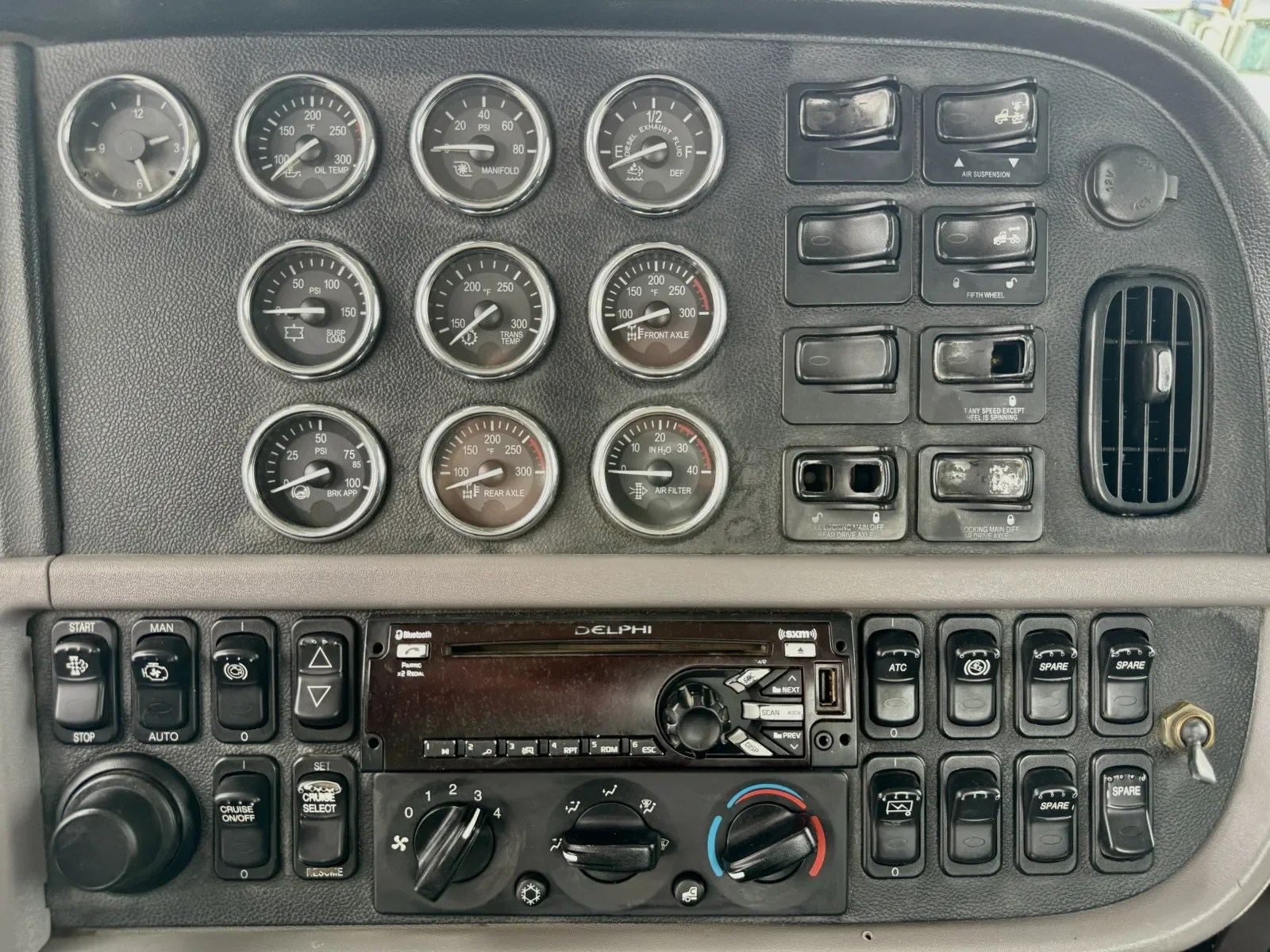 2015 Peterbilt 367 in New Lenox, IL — photo 18