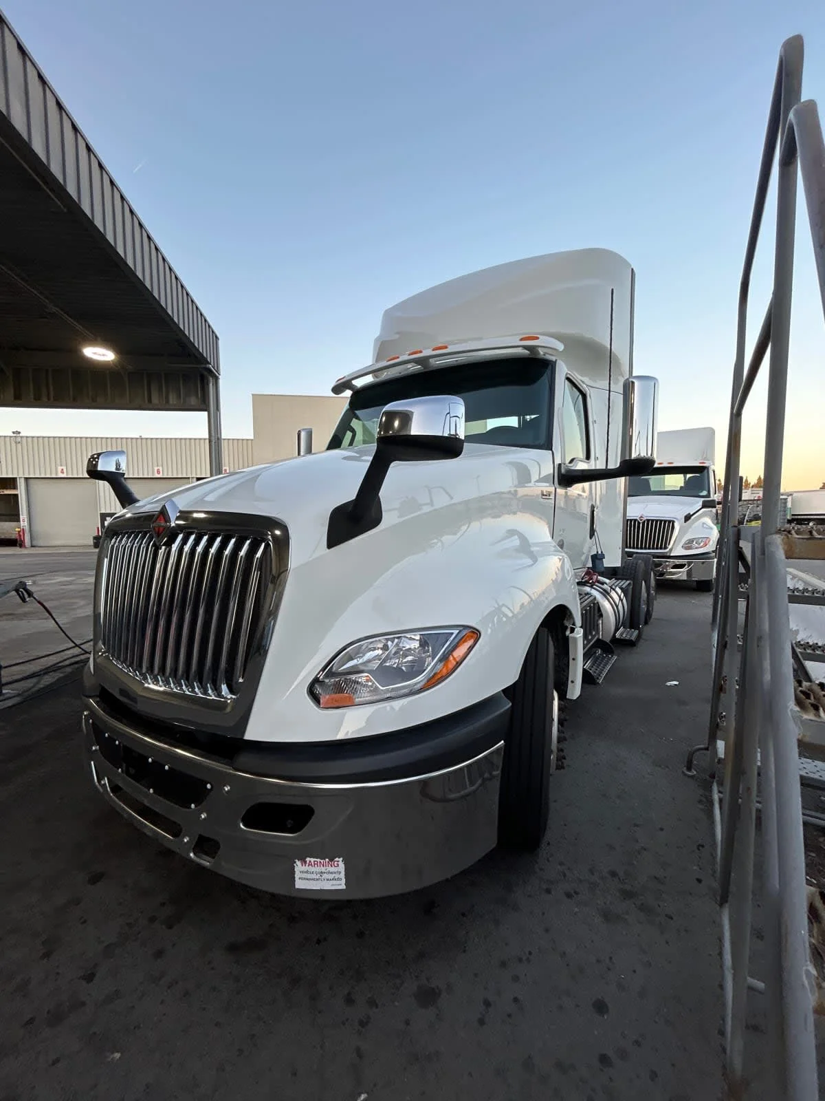 2020 International LT in Pomona, CA — photo 3