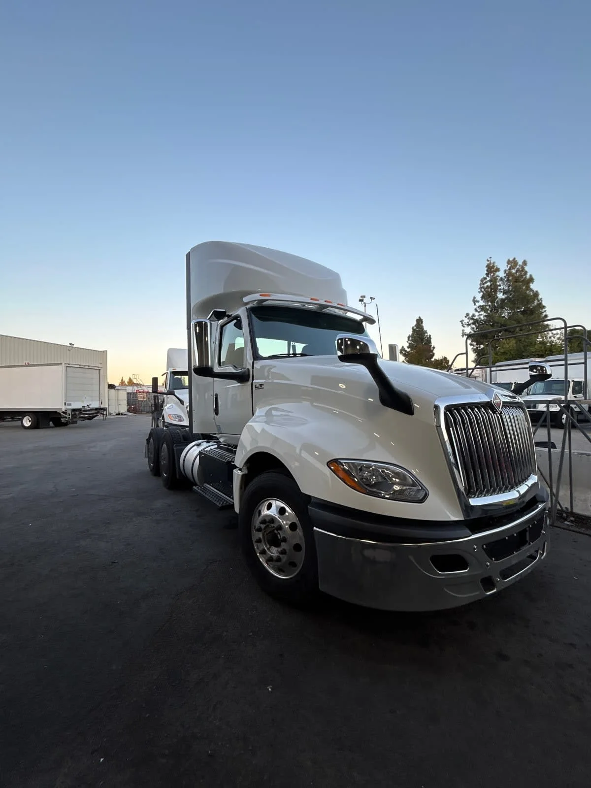 2020 International LT in Pomona, CA