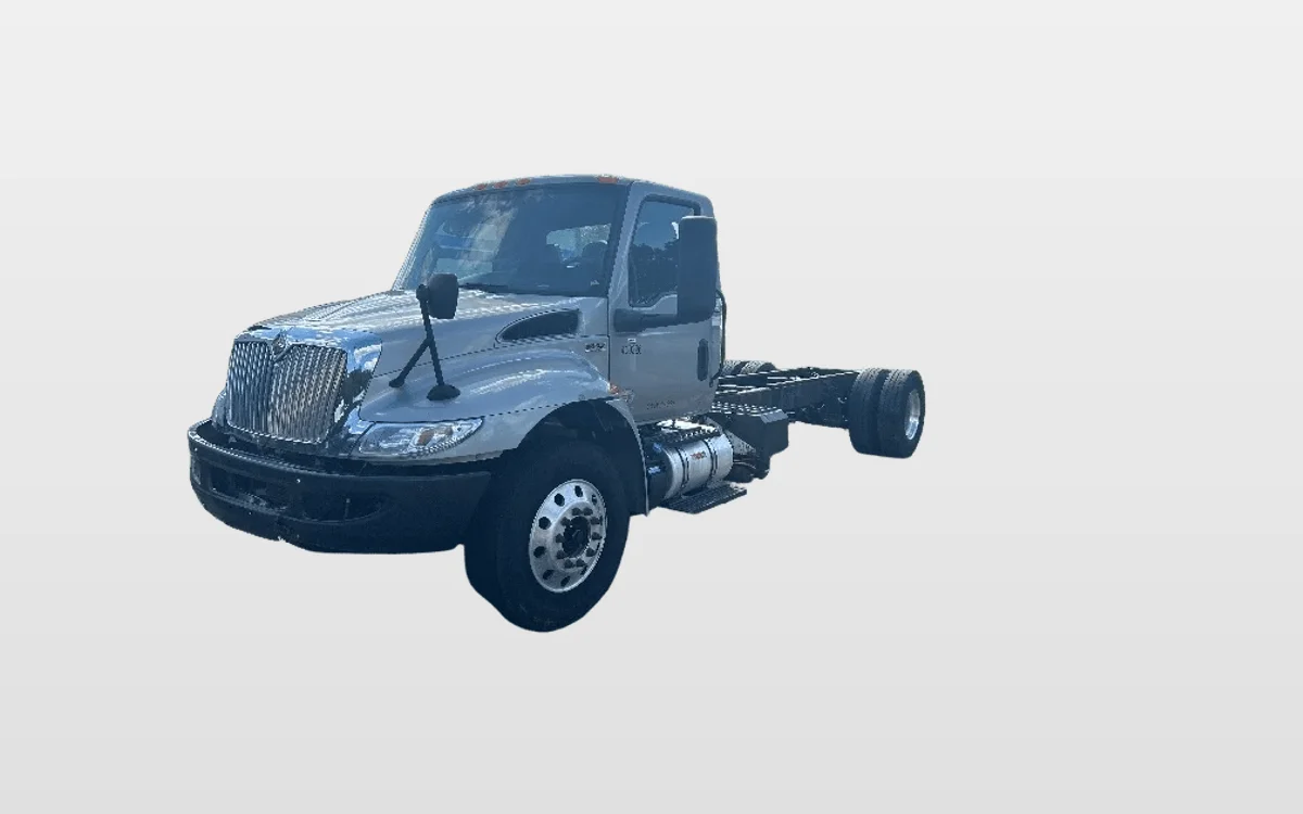 2022 International MV - image 1