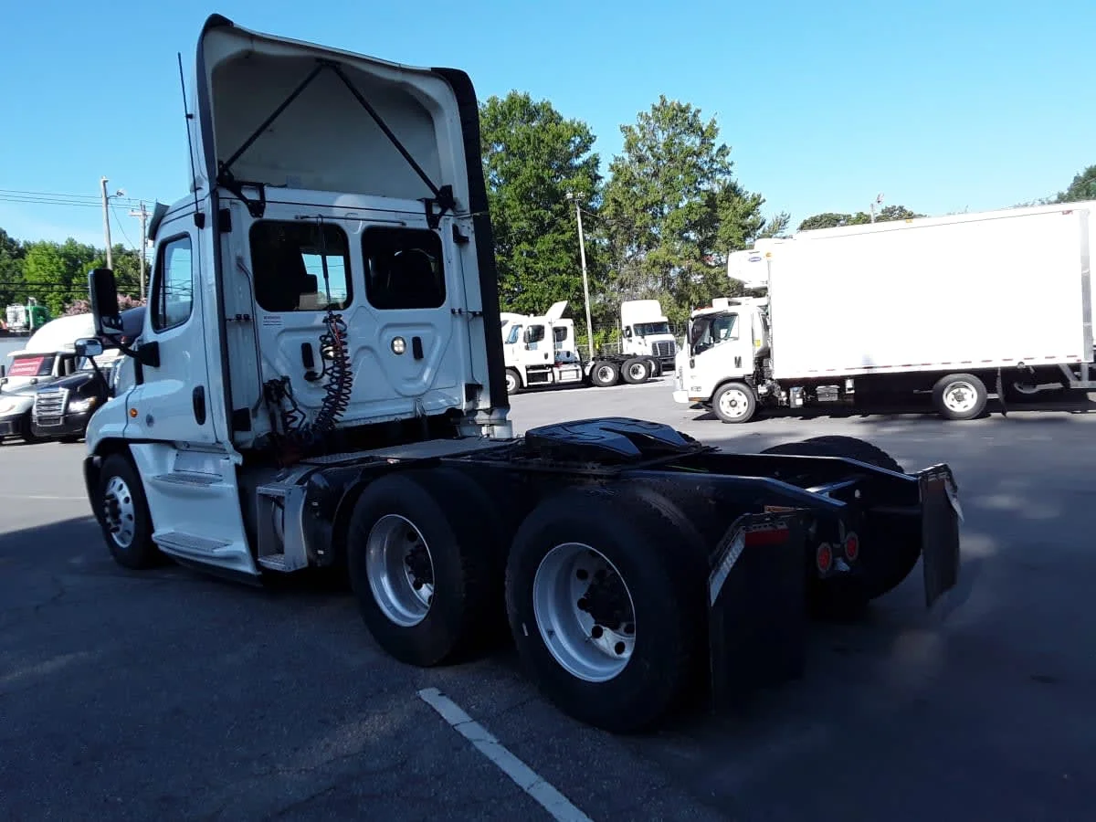 2019 Freightliner Cascadia in Charlotte, NC — photo 10
