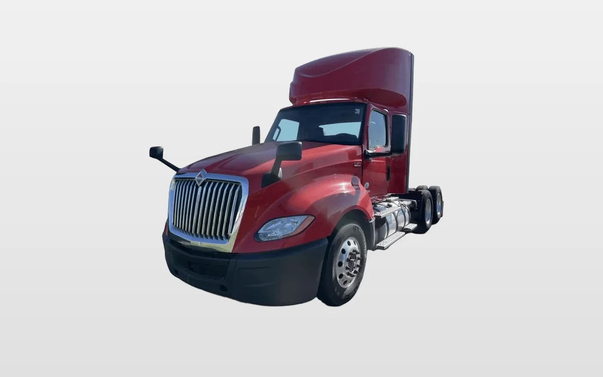 2020 International LT - image 1