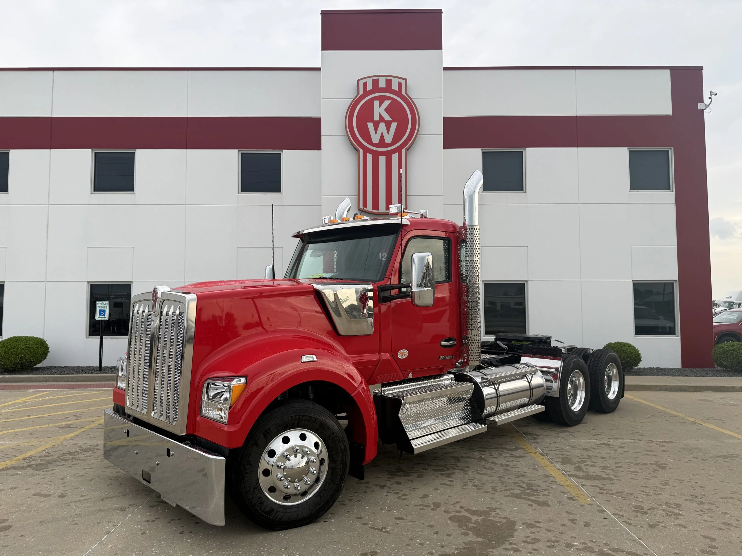 2027 Kenworth W990 in Troy, IL