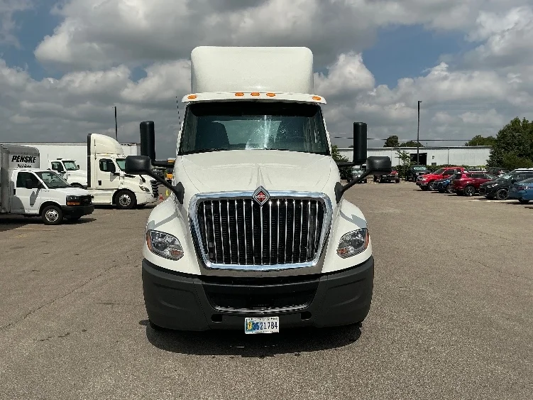 2019 International LT in Piqua, OH — photo 2