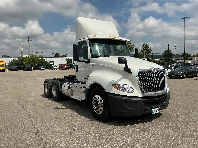 2019 International LT in Piqua, OH