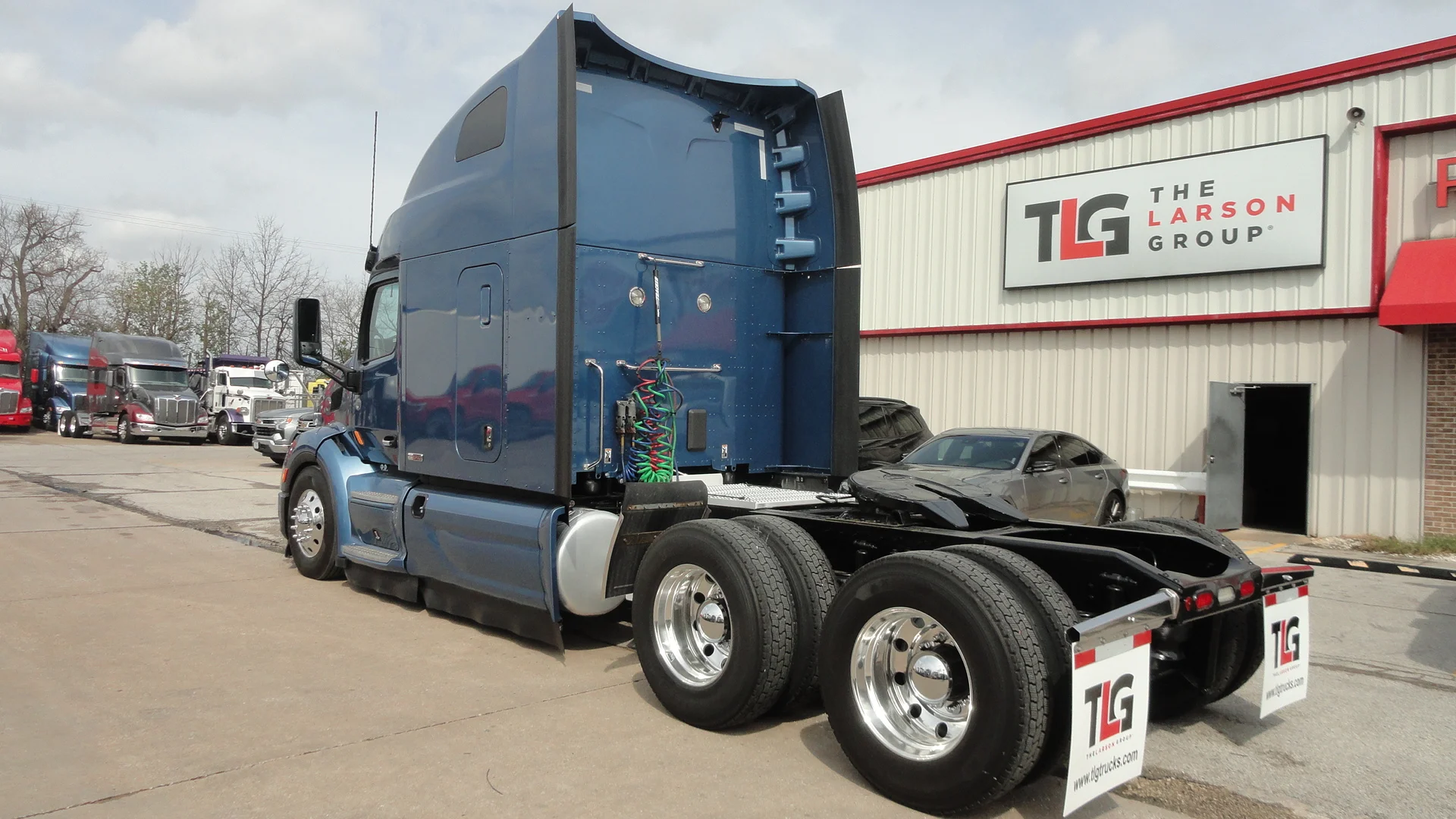 2022 Peterbilt 579 - image 3