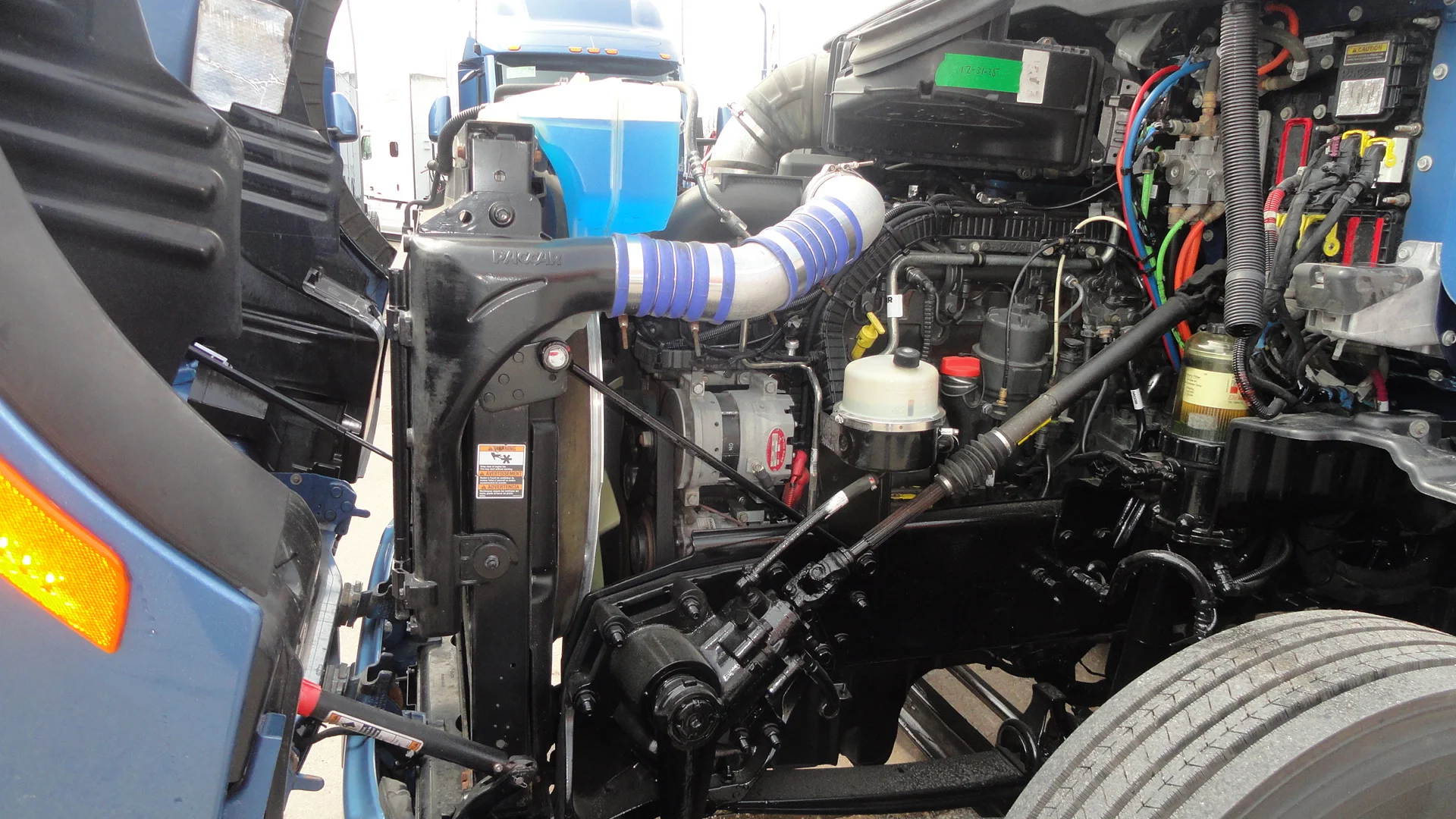 2022 Peterbilt 579 - image 9