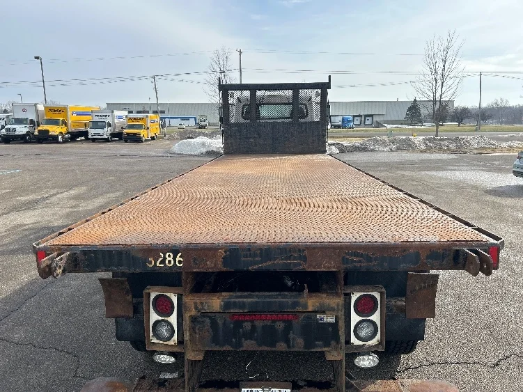 2018 Freightliner 114SD in Lansing, MI — photo 10