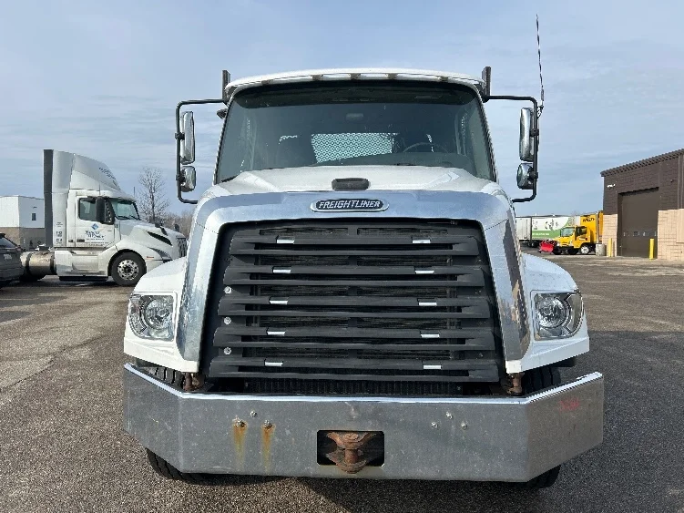 2018 Freightliner 114SD in Lansing, MI — photo 2