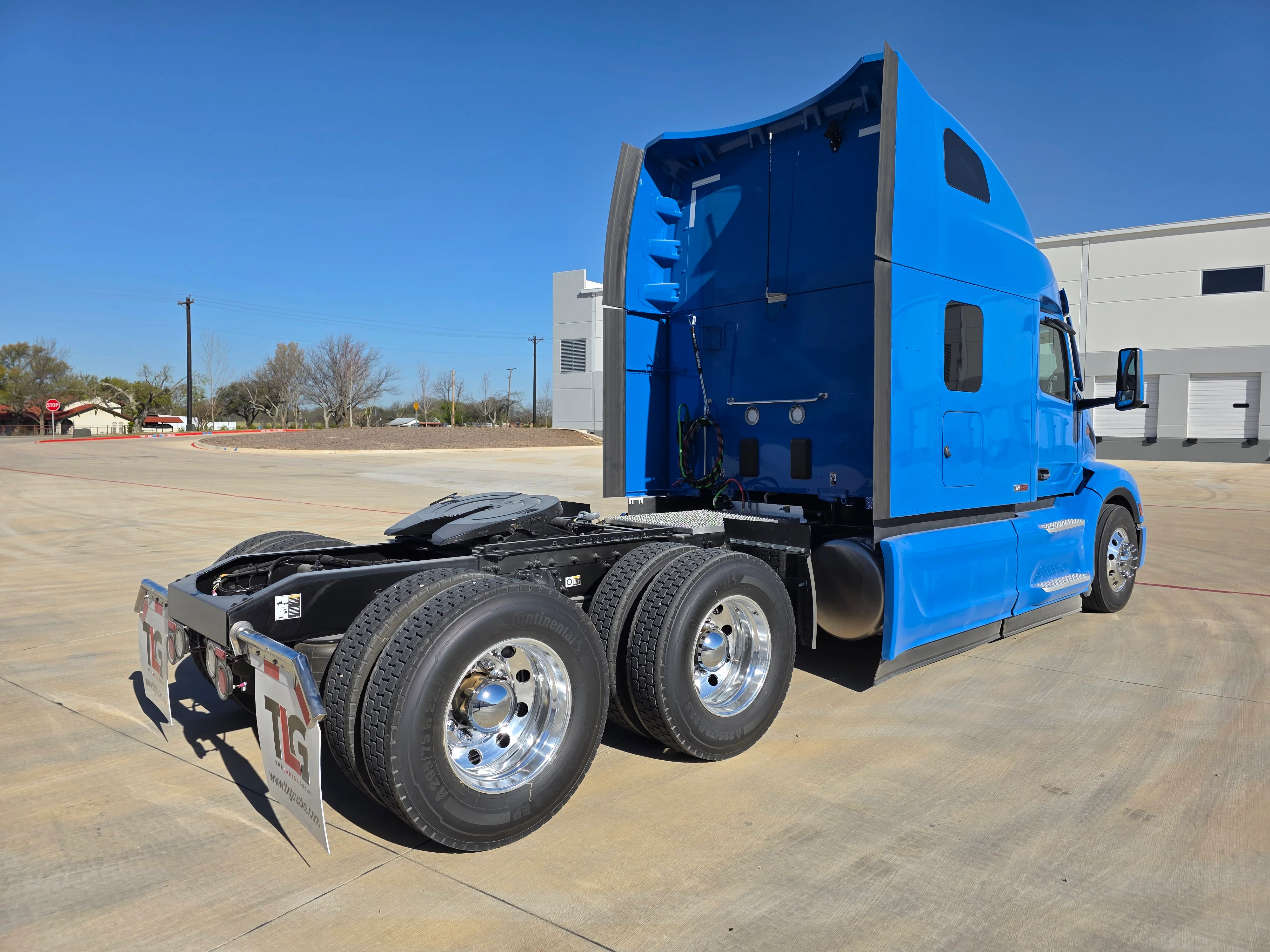 2027 Peterbilt 579 in Joplin, MO — photo 5