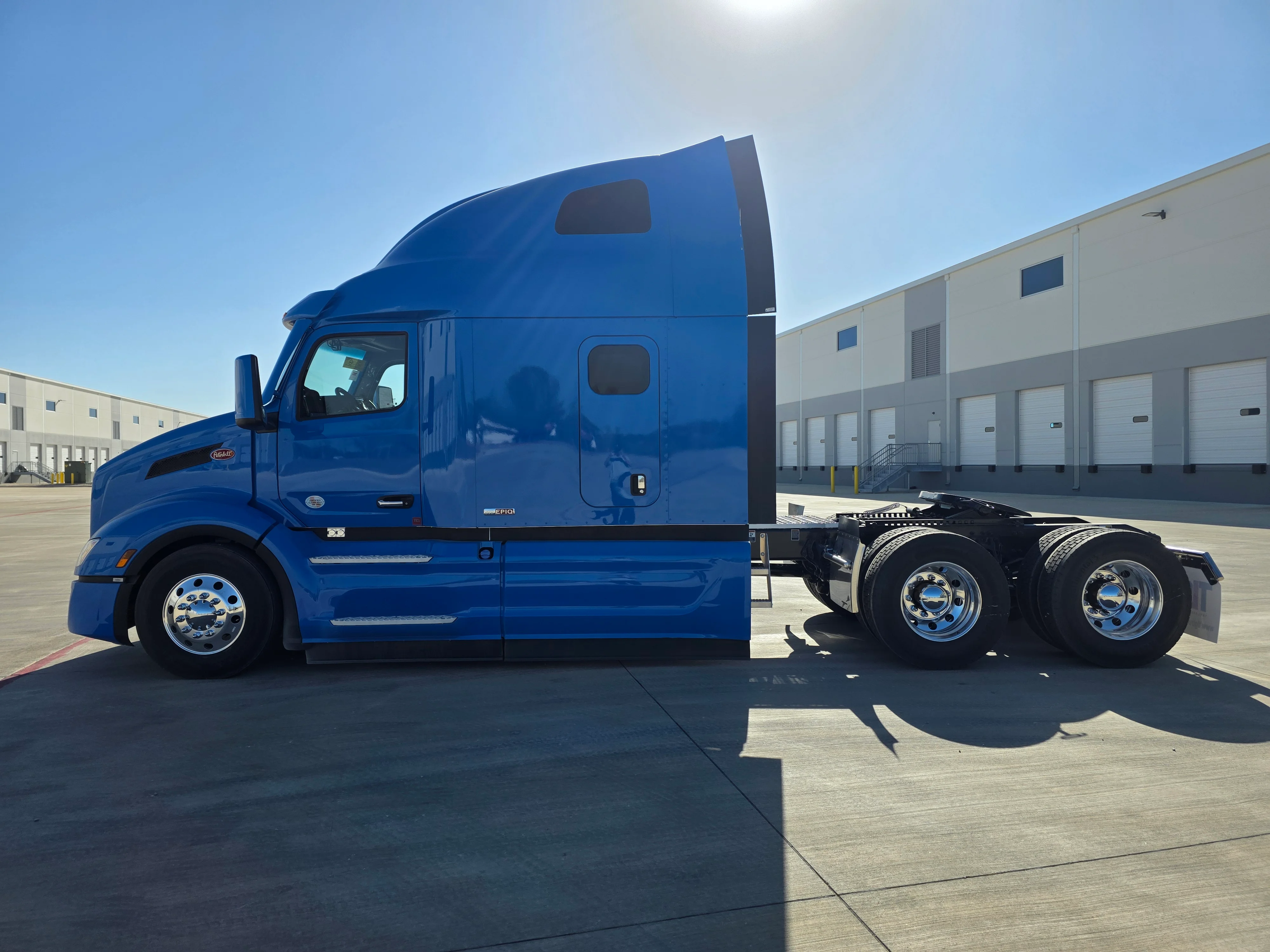 2027 Peterbilt 579 in Joplin, MO — photo 2