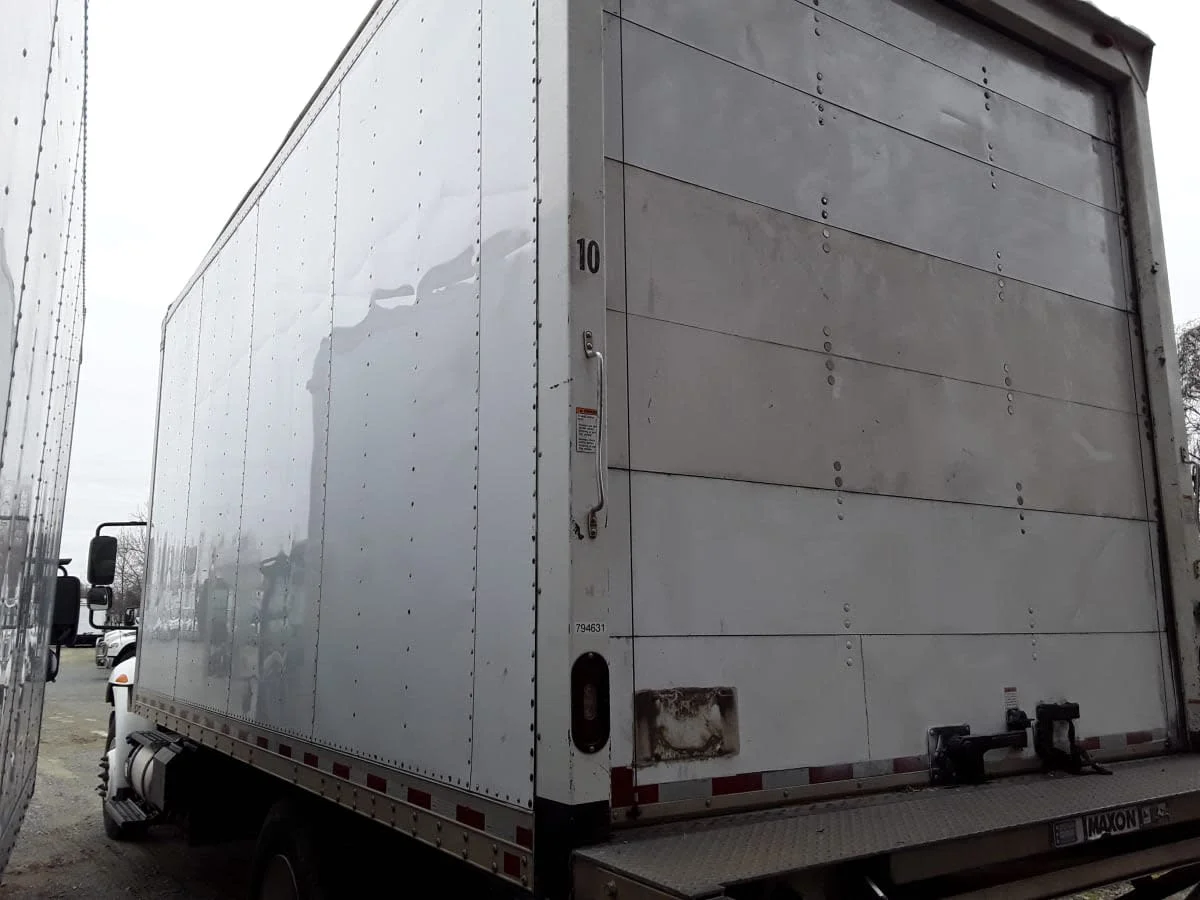 2018 International 4300 - image 6