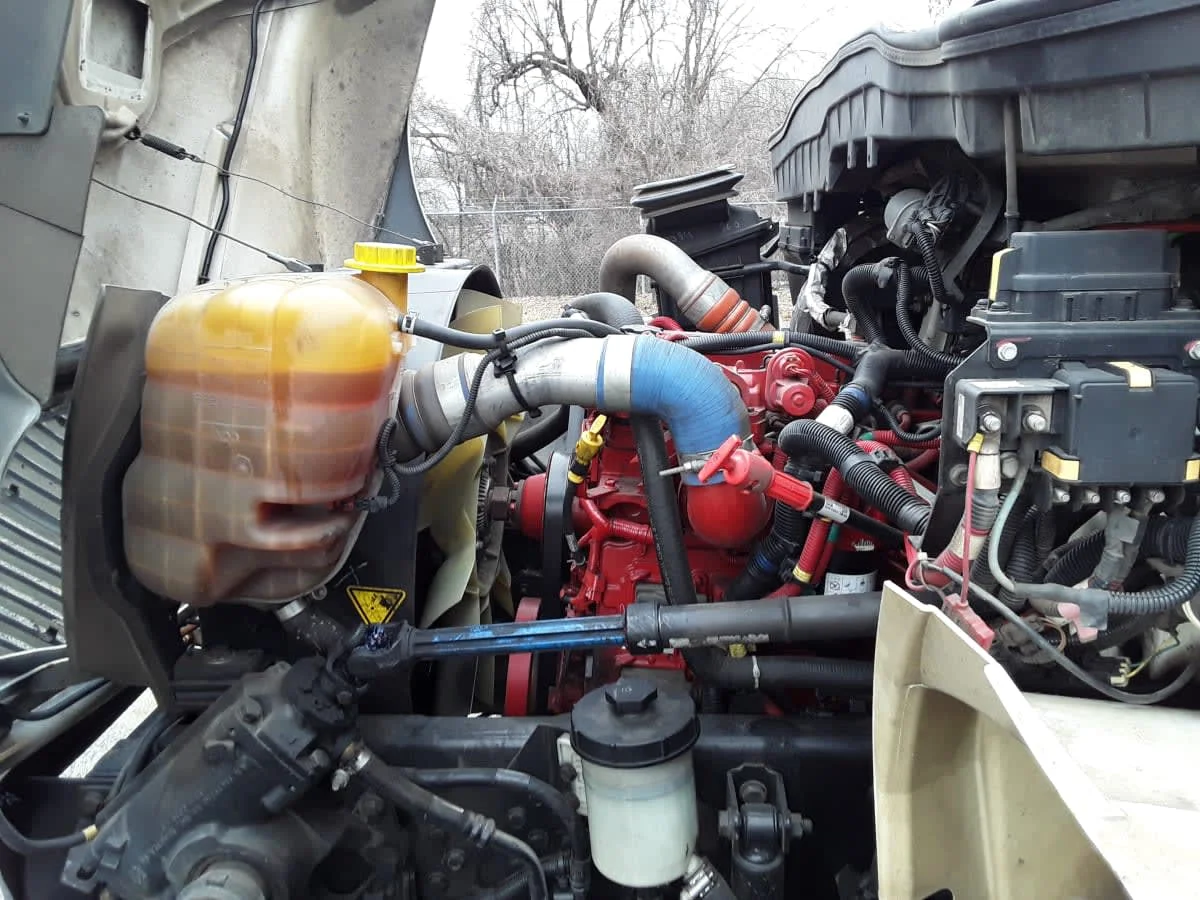 2018 International 4300 - image 9