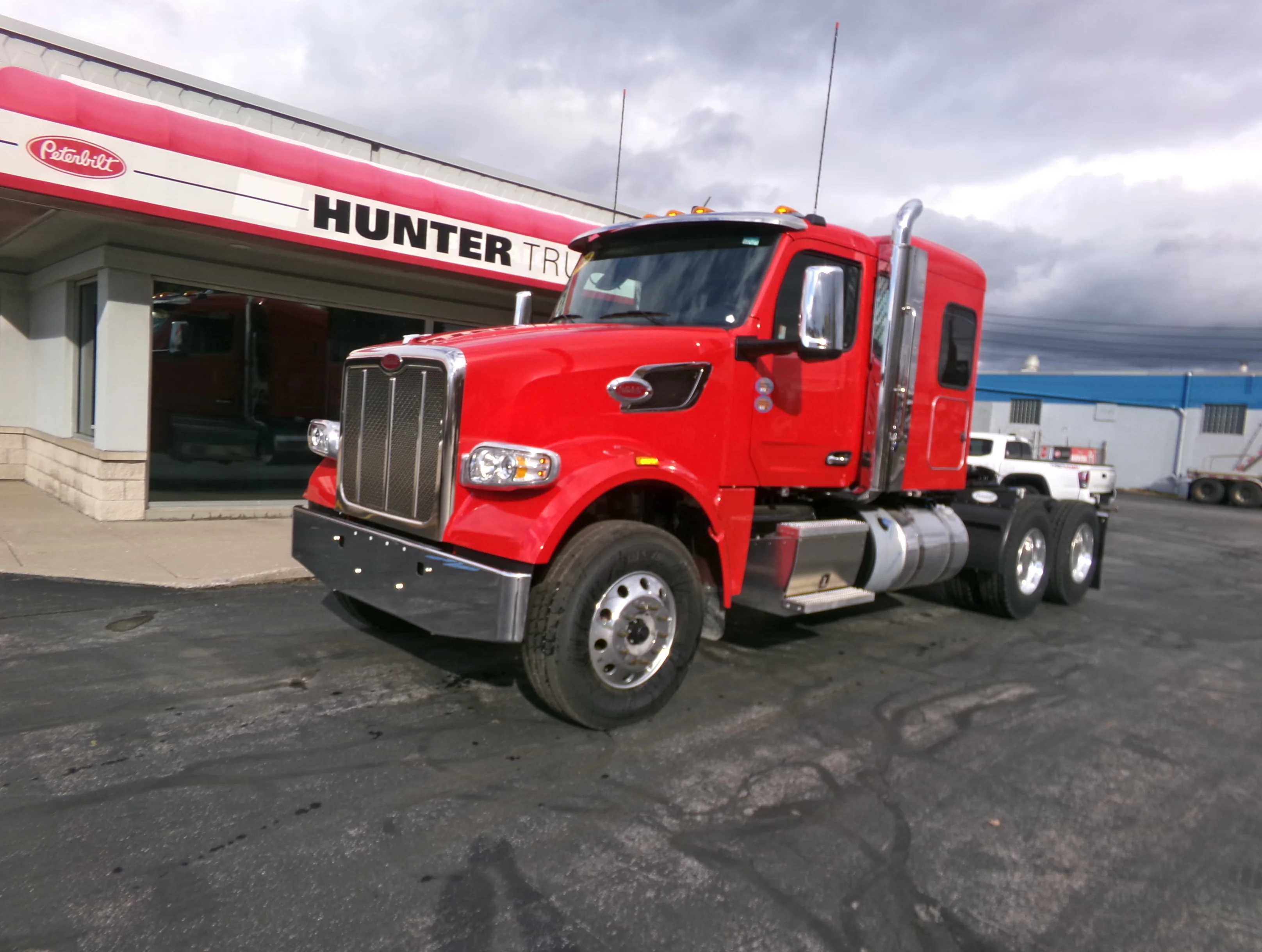 2025 Peterbilt 567 in BUFFALO, NY