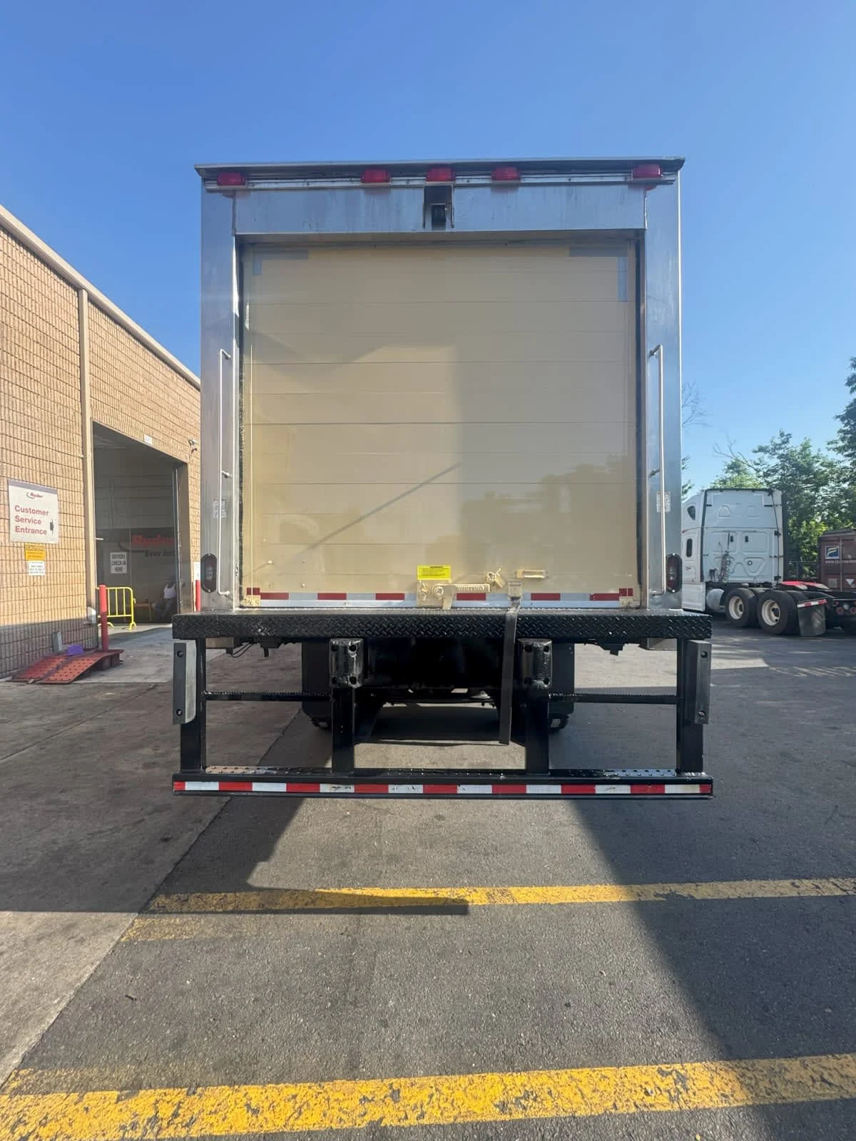 2019 Freightliner M2 106 in Newark, NJ — photo 5