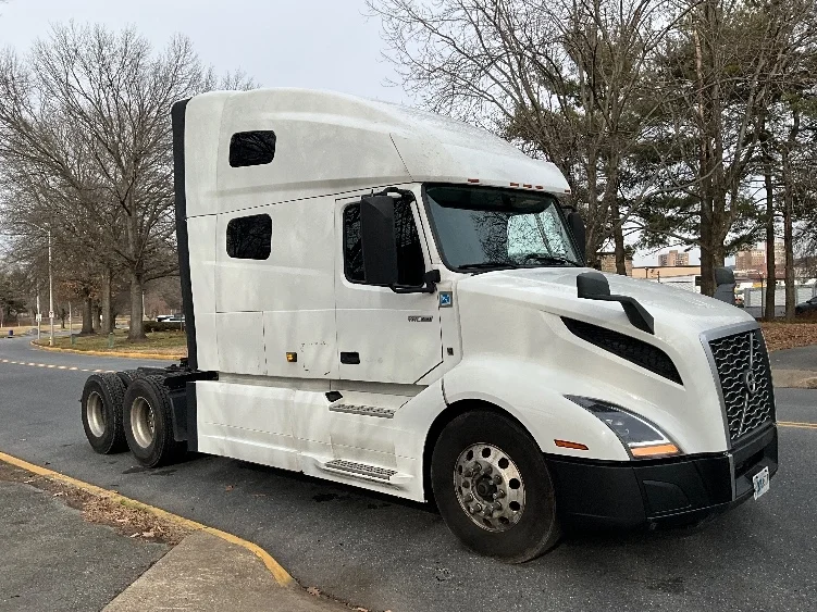 2022 Volvo VNL 760 in Reading, PA