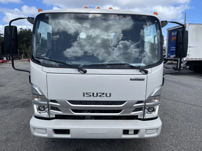 2025 Isuzu NRR in Orlando, FL — photo 4