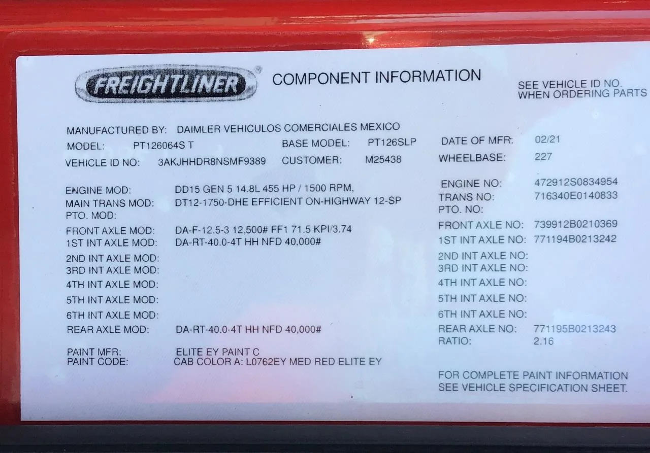 2022 Freightliner Cascadia in Pacific, WA — photo 11