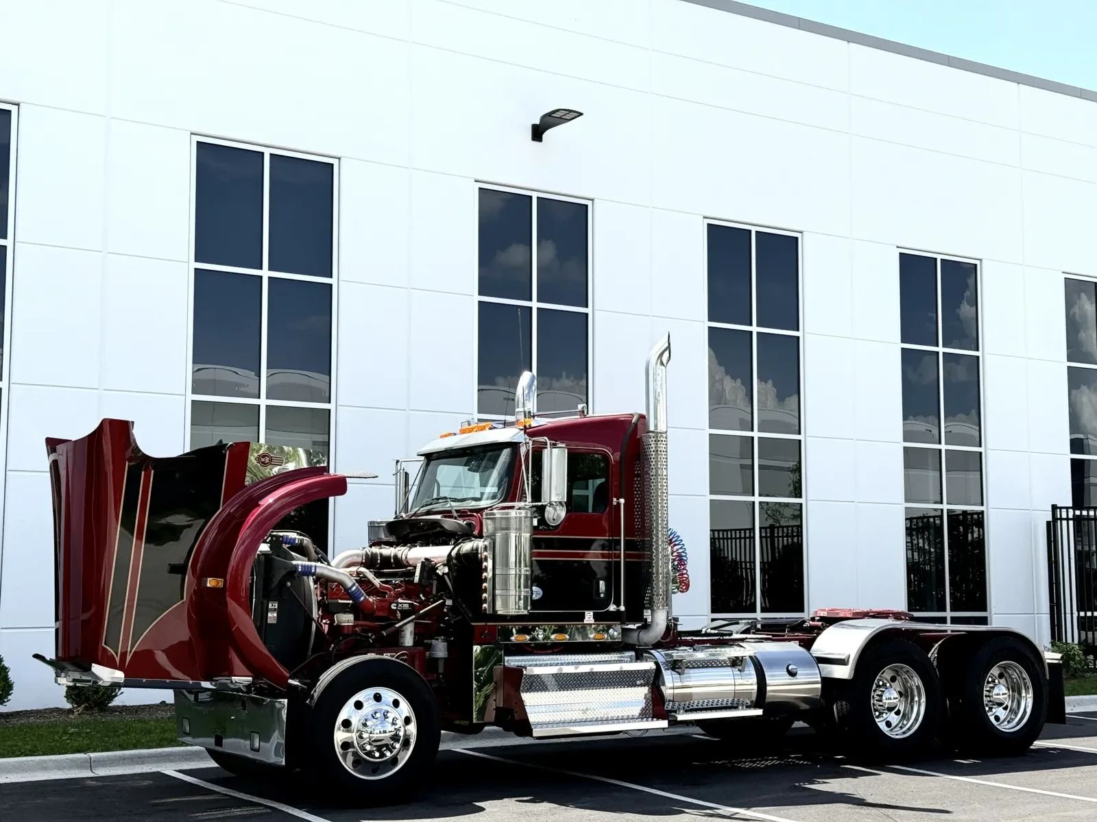 2020 Kenworth W900 - image 10