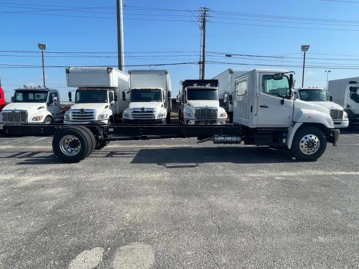 2025 Hino L6 in Dallas, TX — photo 9