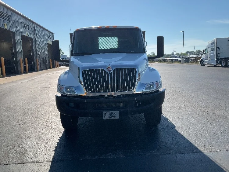 2020 International MV in Neenah, WI — photo 2