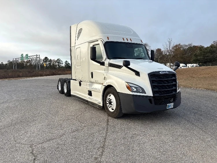 2022 Freightliner Cascadia in Meridian, MS