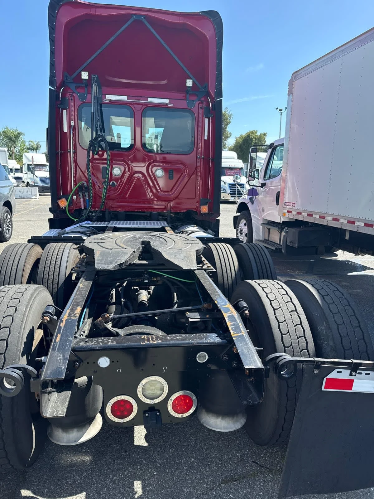 2020 Freightliner Cascadia in Fontana, CA — photo 5