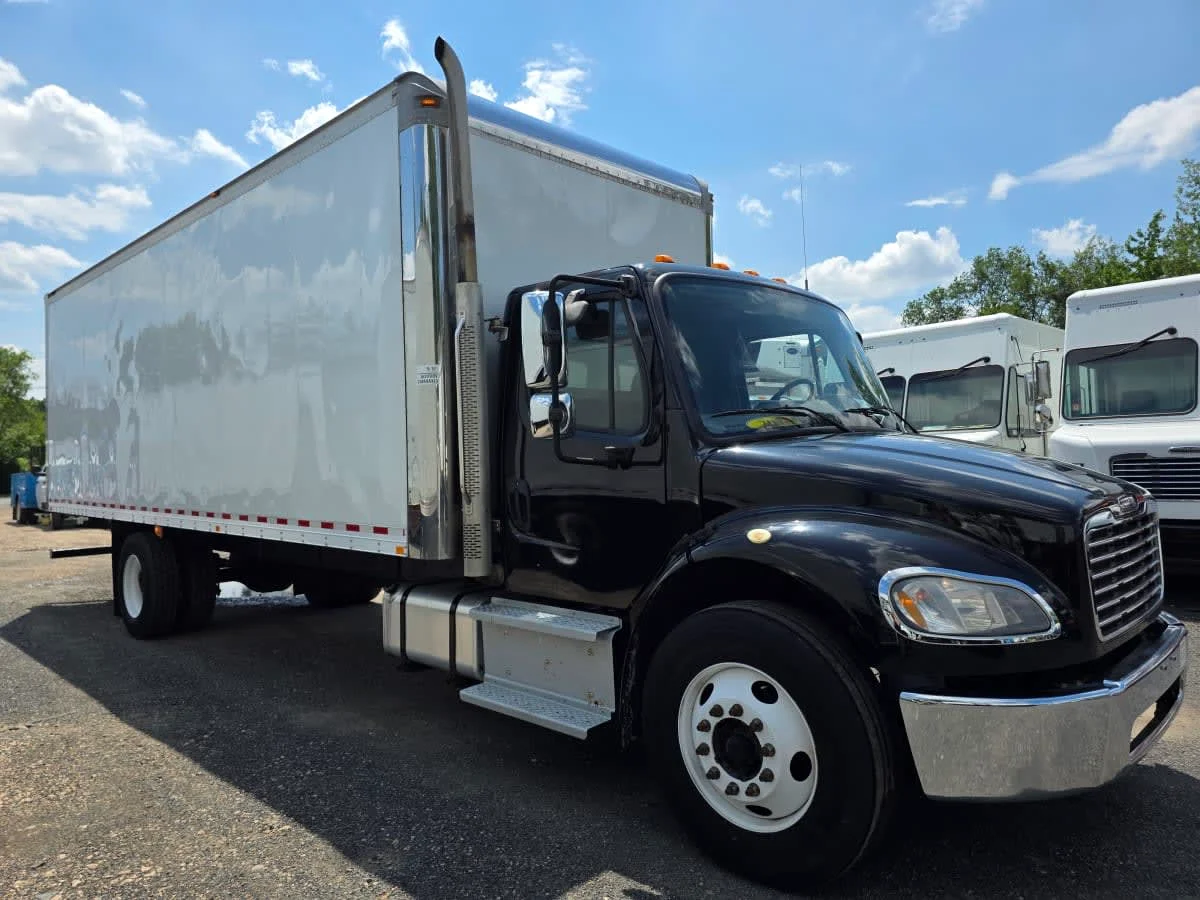 2018 Freightliner M2 106 in Bensalem, PA — photo 3