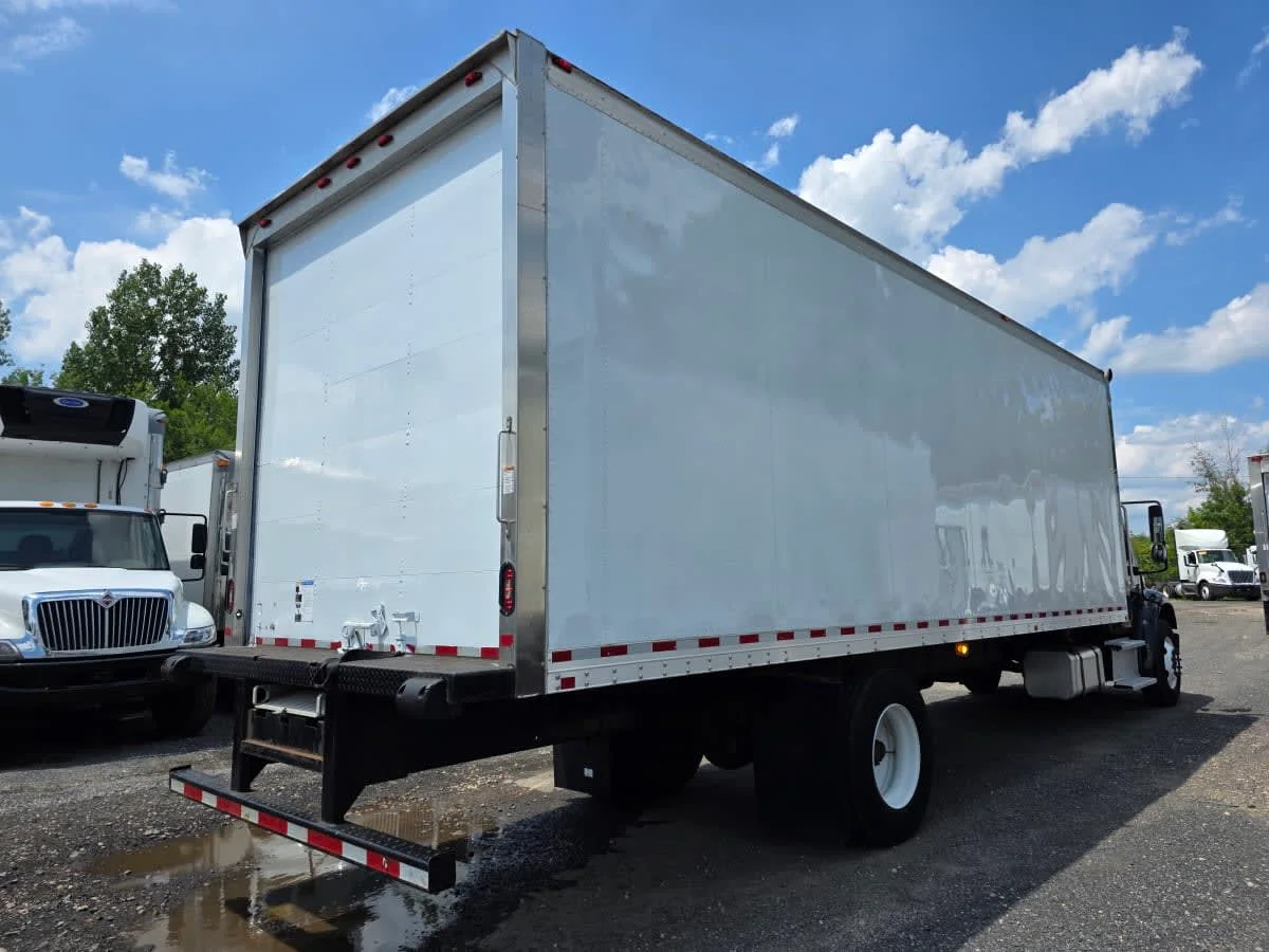 2018 Freightliner M2 106 in Bensalem, PA — photo 4