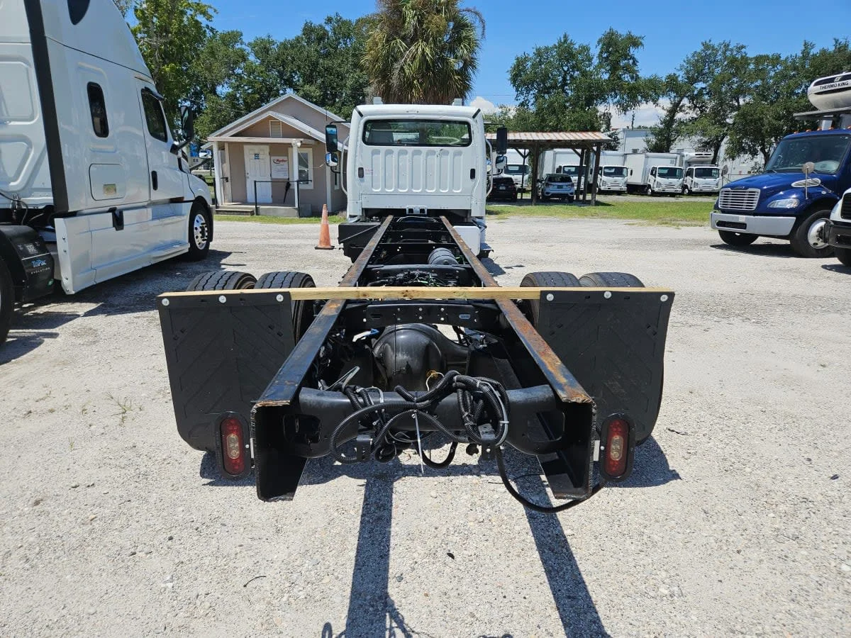 2020 Freightliner M2 106 in Orlando, FL — photo 5