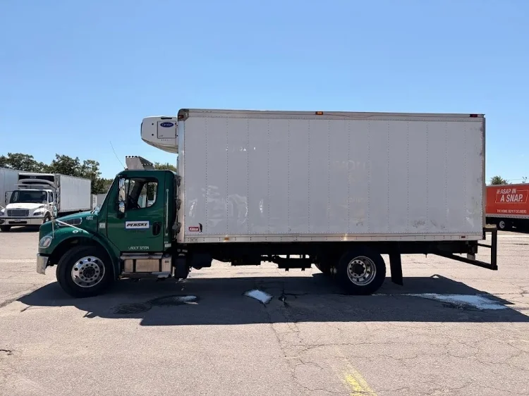 2019 Freightliner eM2 in Londonderry, NH — photo 4