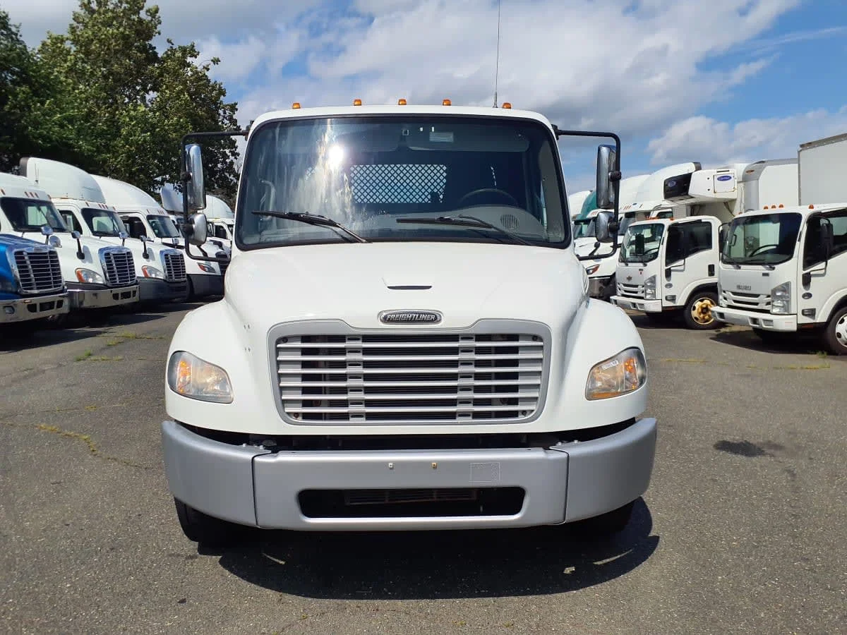 2020 Freightliner M2 106 - image 2