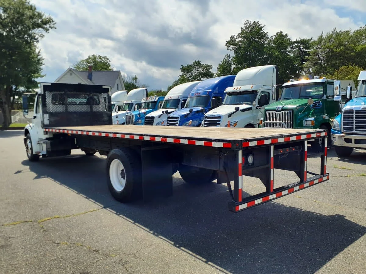2020 Freightliner M2 106 - image 6