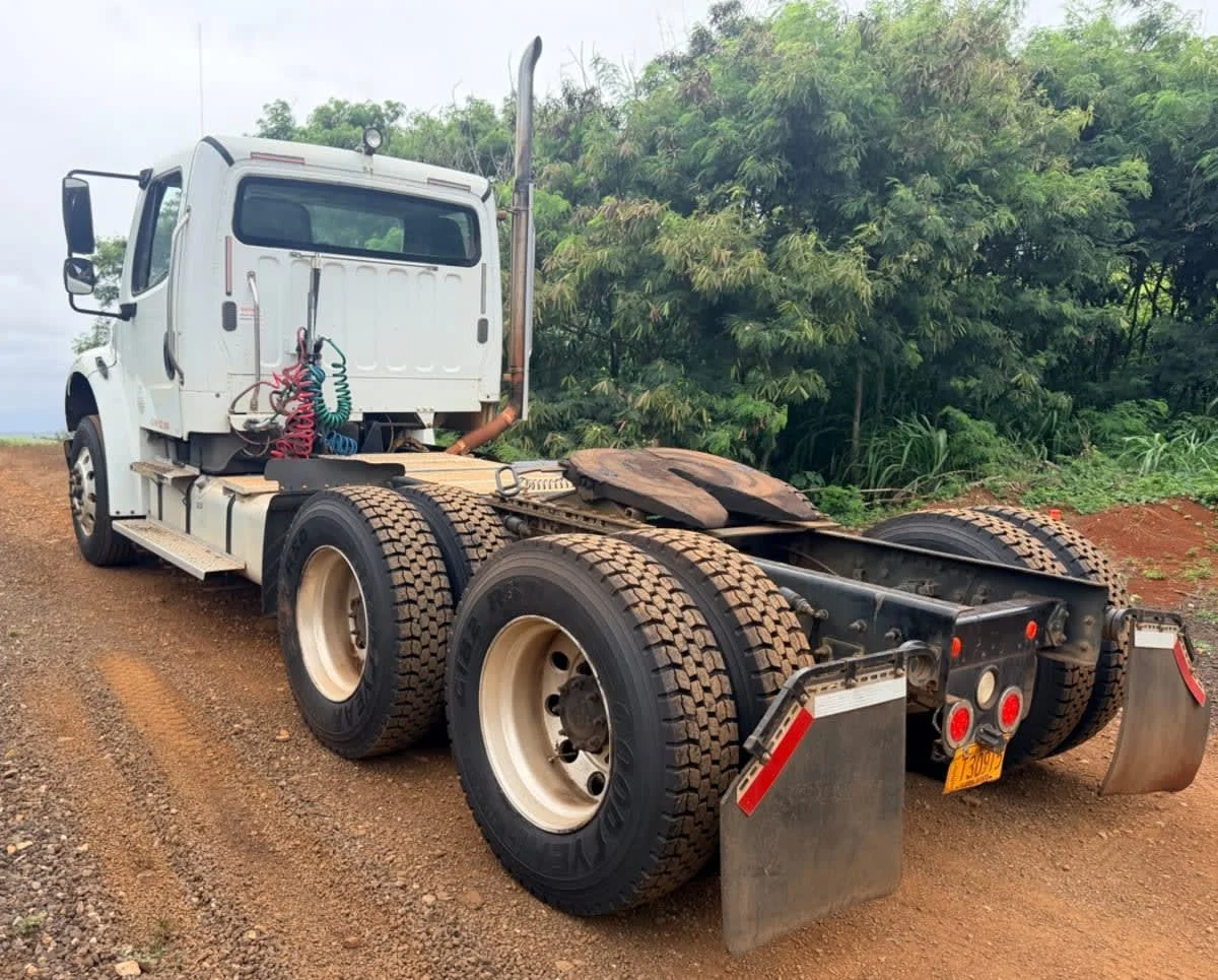 2017 Freightliner M2 106 in Keaau, HI — photo 5