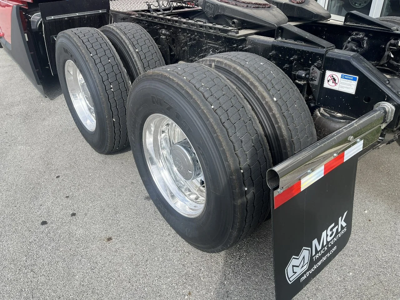 2026 Volvo VNL 860 in Pendleton, IN — photo 7