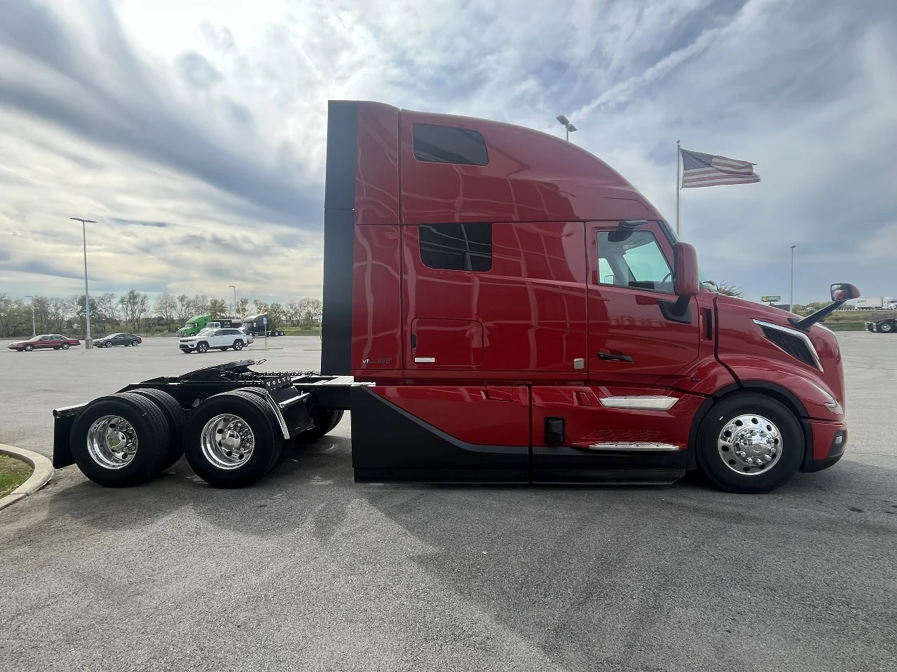 2026 Volvo VNL 860 in Pendleton, IN — photo 4