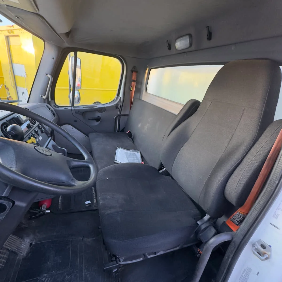 2019 Freightliner M2 106 - image 7
