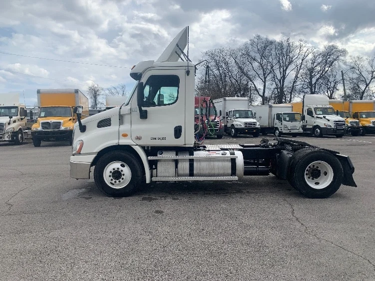 2019 Freightliner Cascadia in Nashville, TN — photo 4