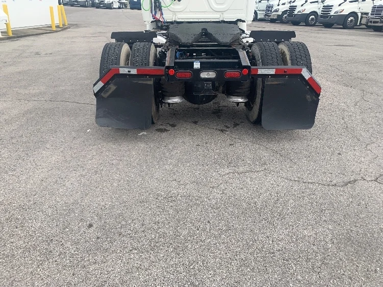 2019 Freightliner Cascadia in Nashville, TN — photo 6